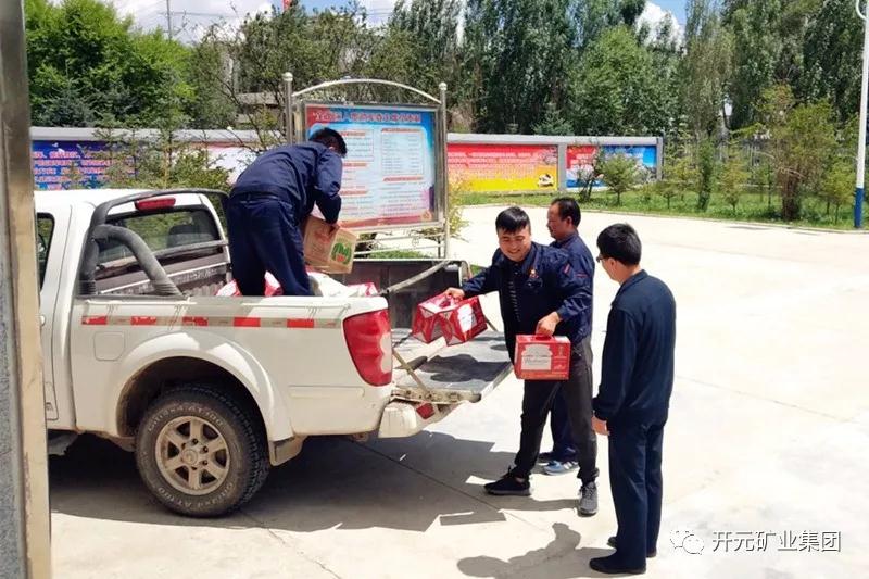 一家親│興海銅鑫慰問部隊(duì)官兵，共話軍企團(tuán)結(jié)魚水情